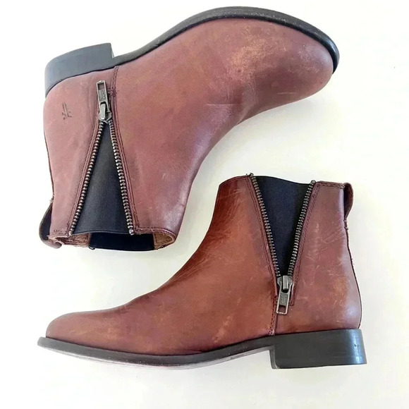 FRYE Carly Chelsea Bootie Cognac Double Zip Leather Ankle Boot Size 6B - Picture 2 of 11